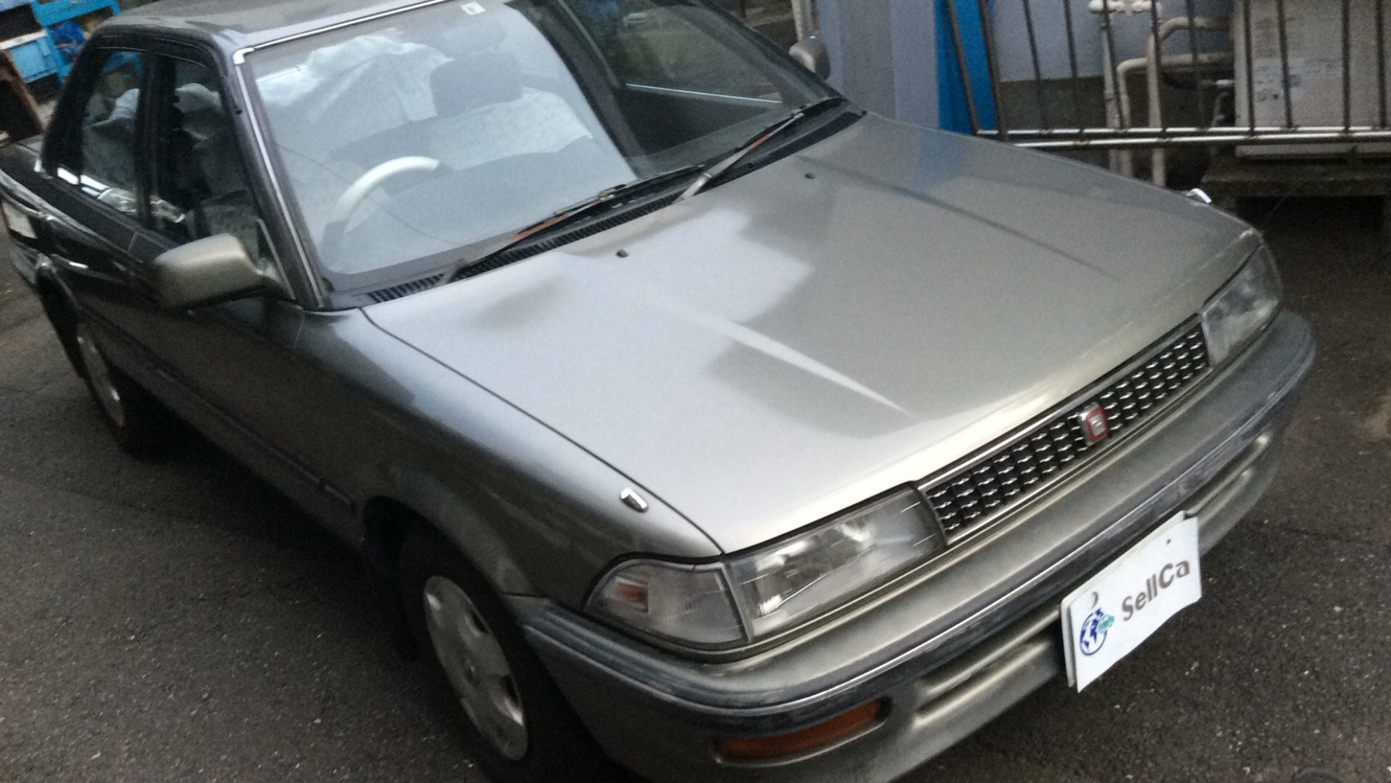 外装右