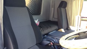 内装前方シート