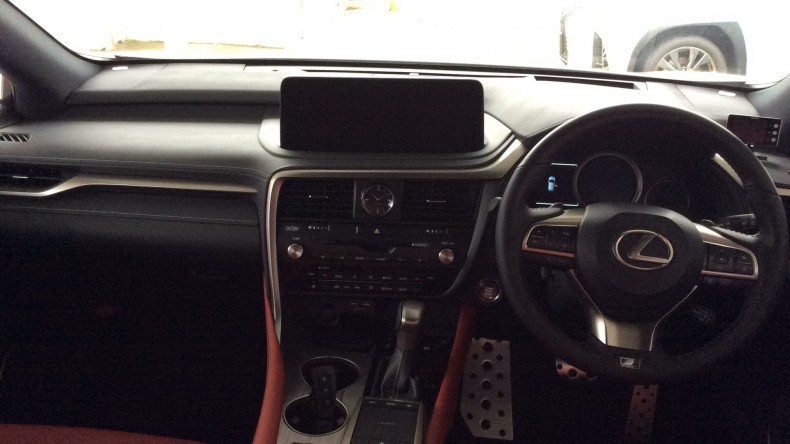 内装インパネ全体