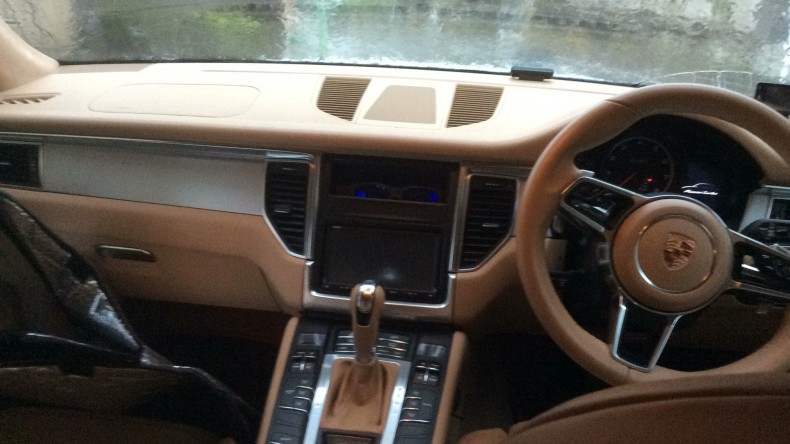 内装インパネ全体