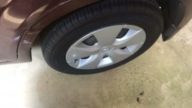 タイヤホイール前