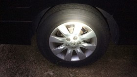 タイヤホイール前