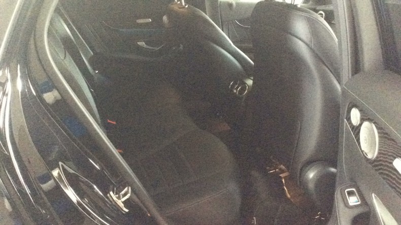 内装後方シート