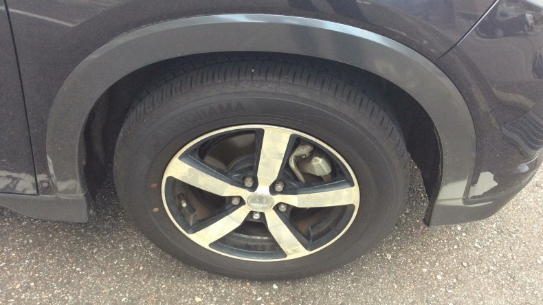 タイヤホイール前