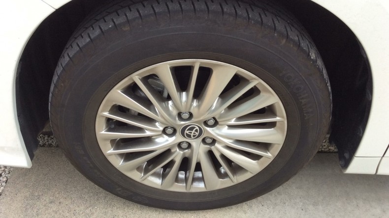 タイヤホイール前