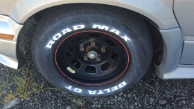 タイヤホイール前