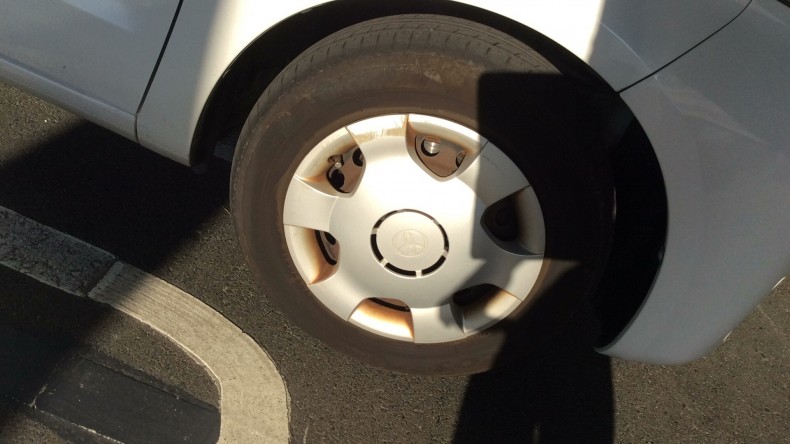 タイヤホイール前