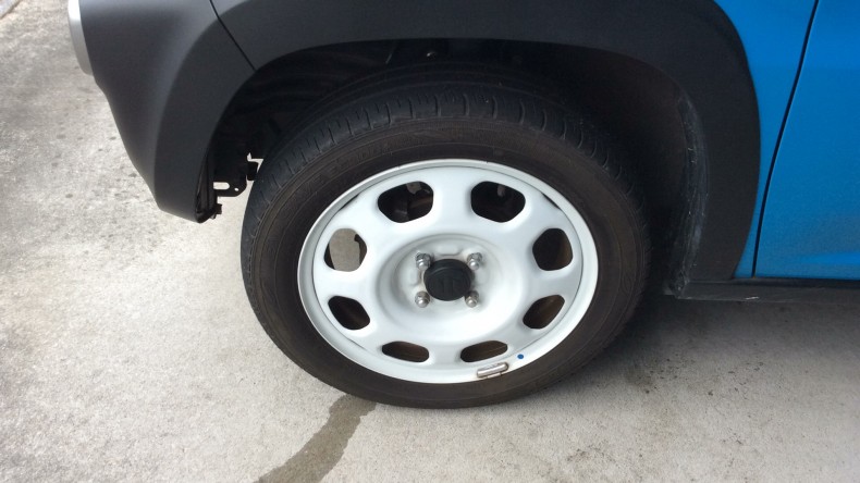 タイヤホイール前