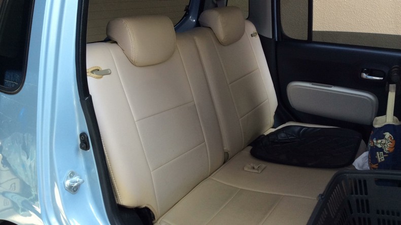 内装後方シート