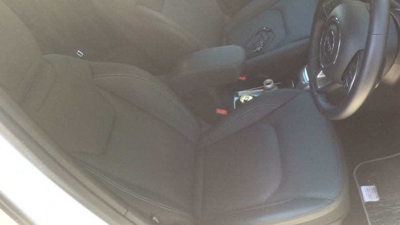 内装前方シート