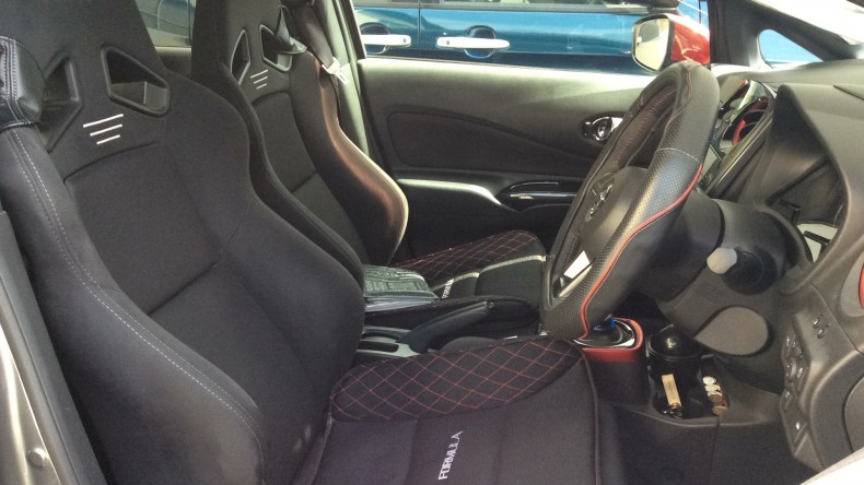 内装前方シート