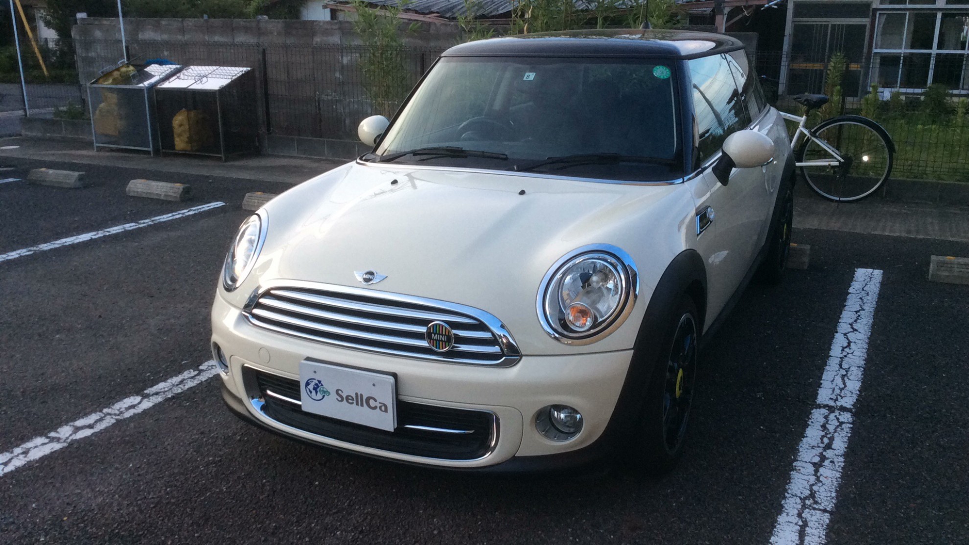 car_main_img