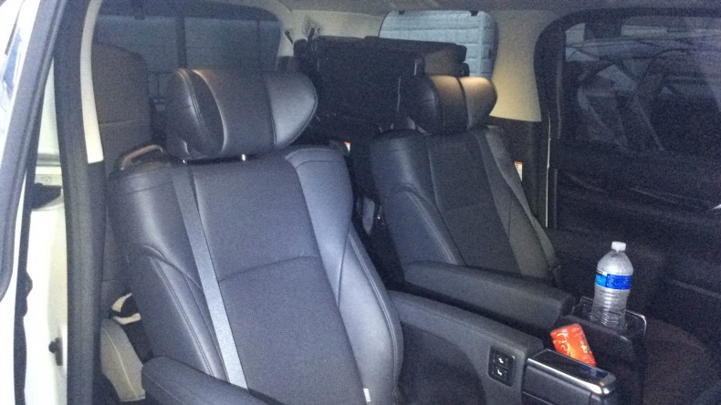 内装後方シート