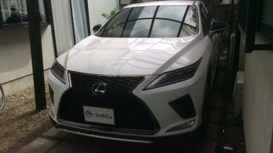 car_main_img
