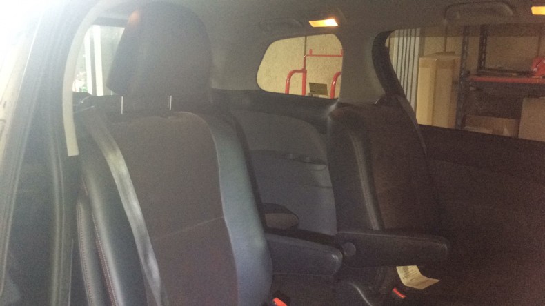 内装後方シート