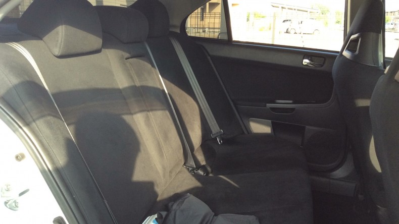 内装後方シート