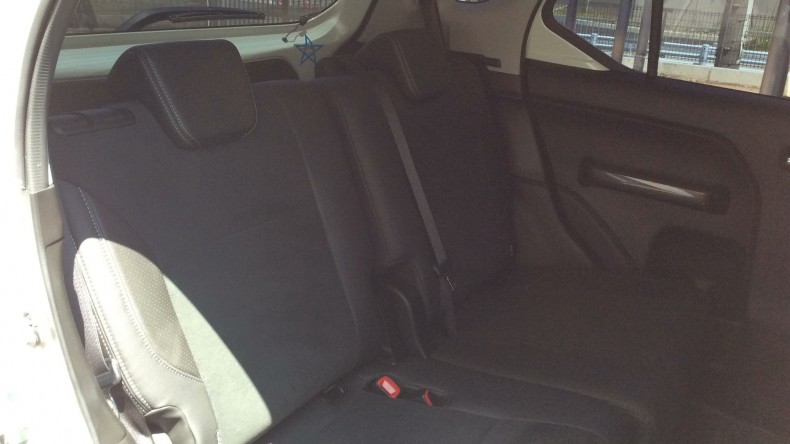 内装後方シート