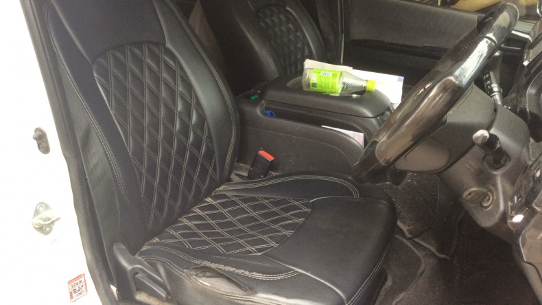 内装前方シート