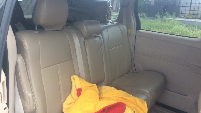 内装後方シート