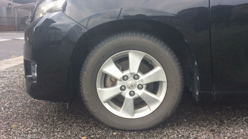 タイヤホイール前