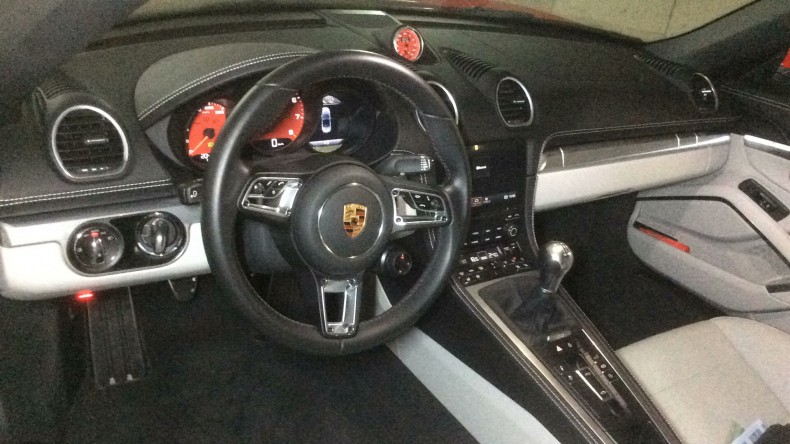 内装インパネ全体