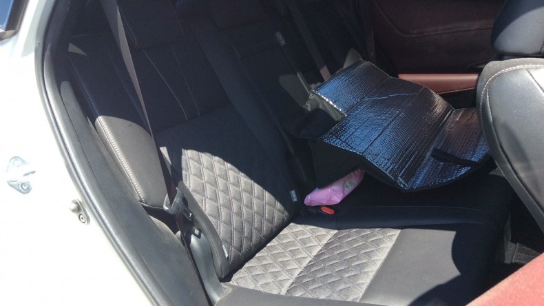 内装後方シート