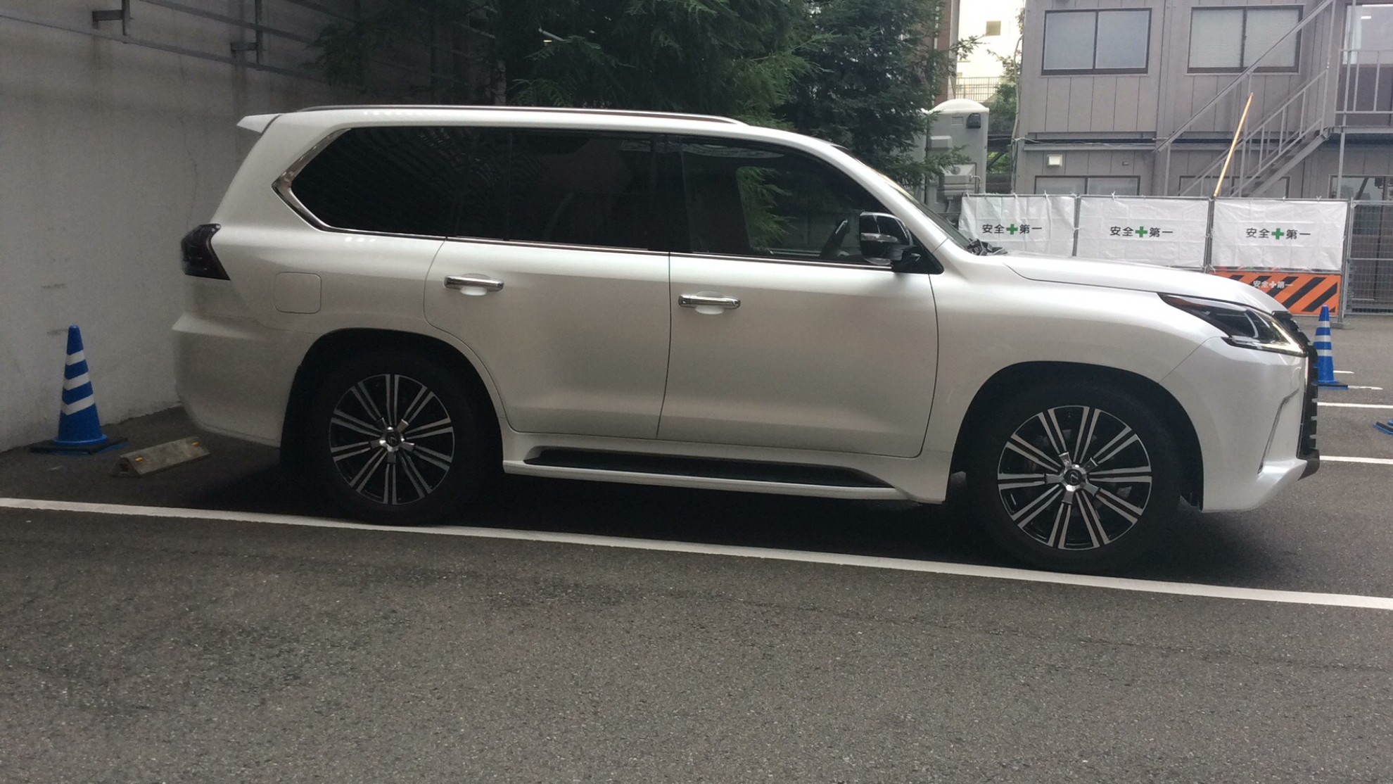 外装右