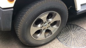 タイヤホイール前