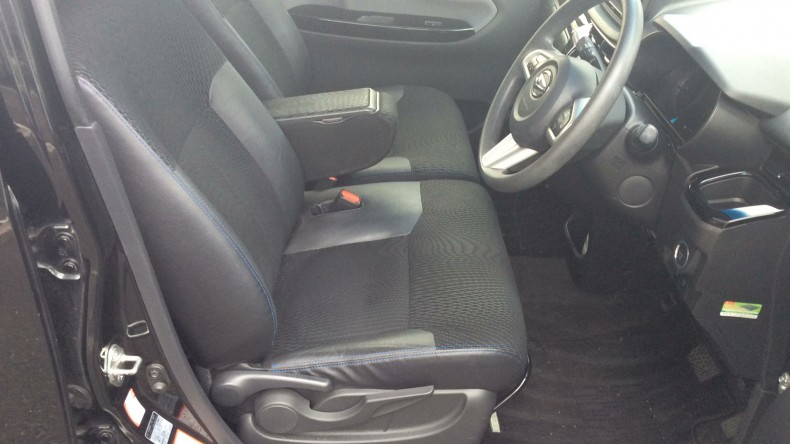 内装前方シート