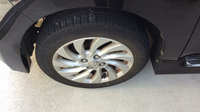 タイヤホイール前