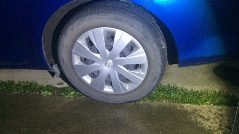 タイヤホイール前