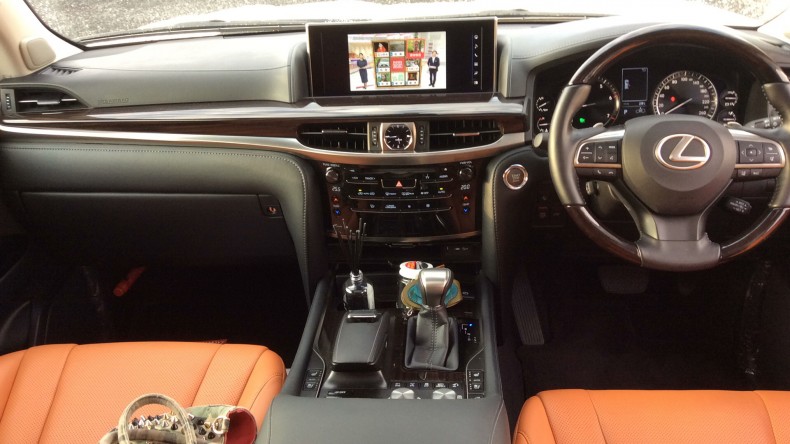 内装インパネ全体