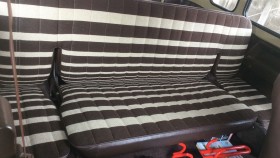 内装後方シート