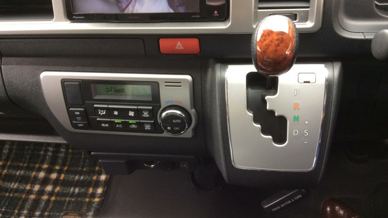 内装シフト