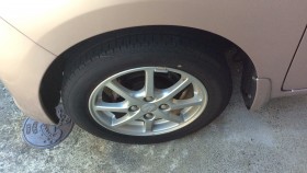 タイヤホイール前