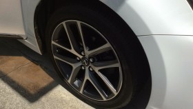 タイヤホイール前