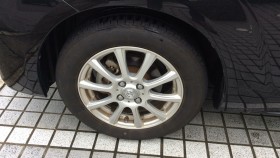 タイヤホイール前