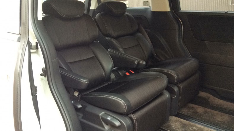 内装後方シート