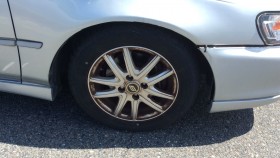 タイヤホイール前