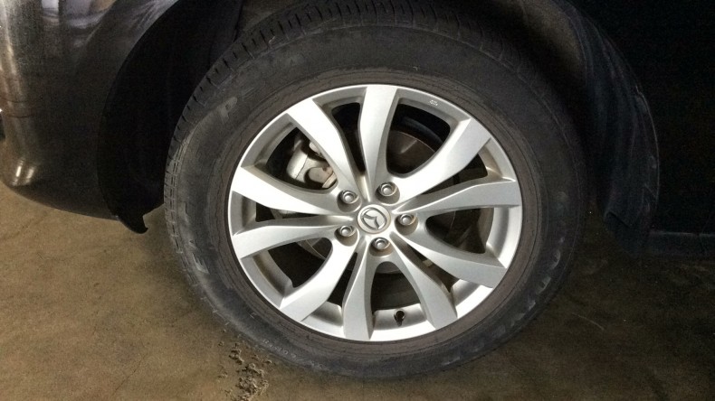 タイヤホイール前