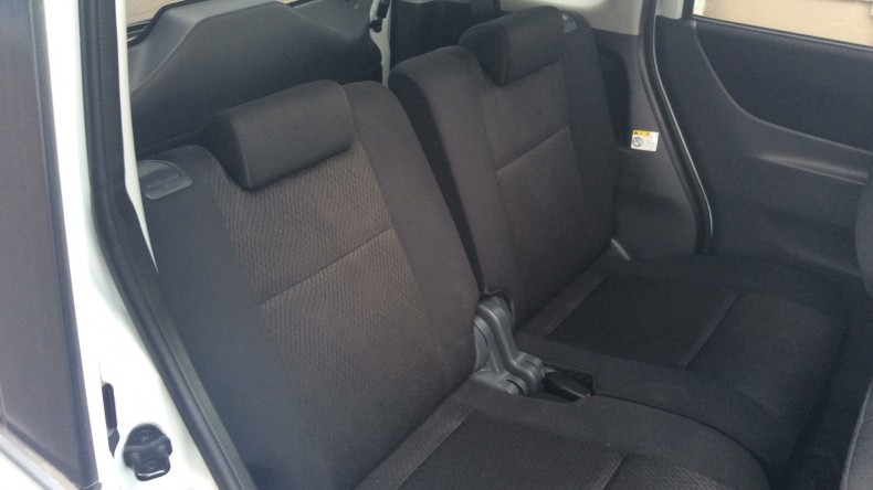 内装後方シート