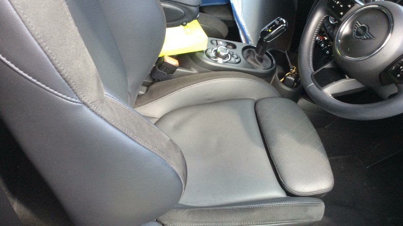 内装前方シート