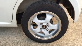 タイヤホイール前