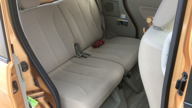 内装後方シート