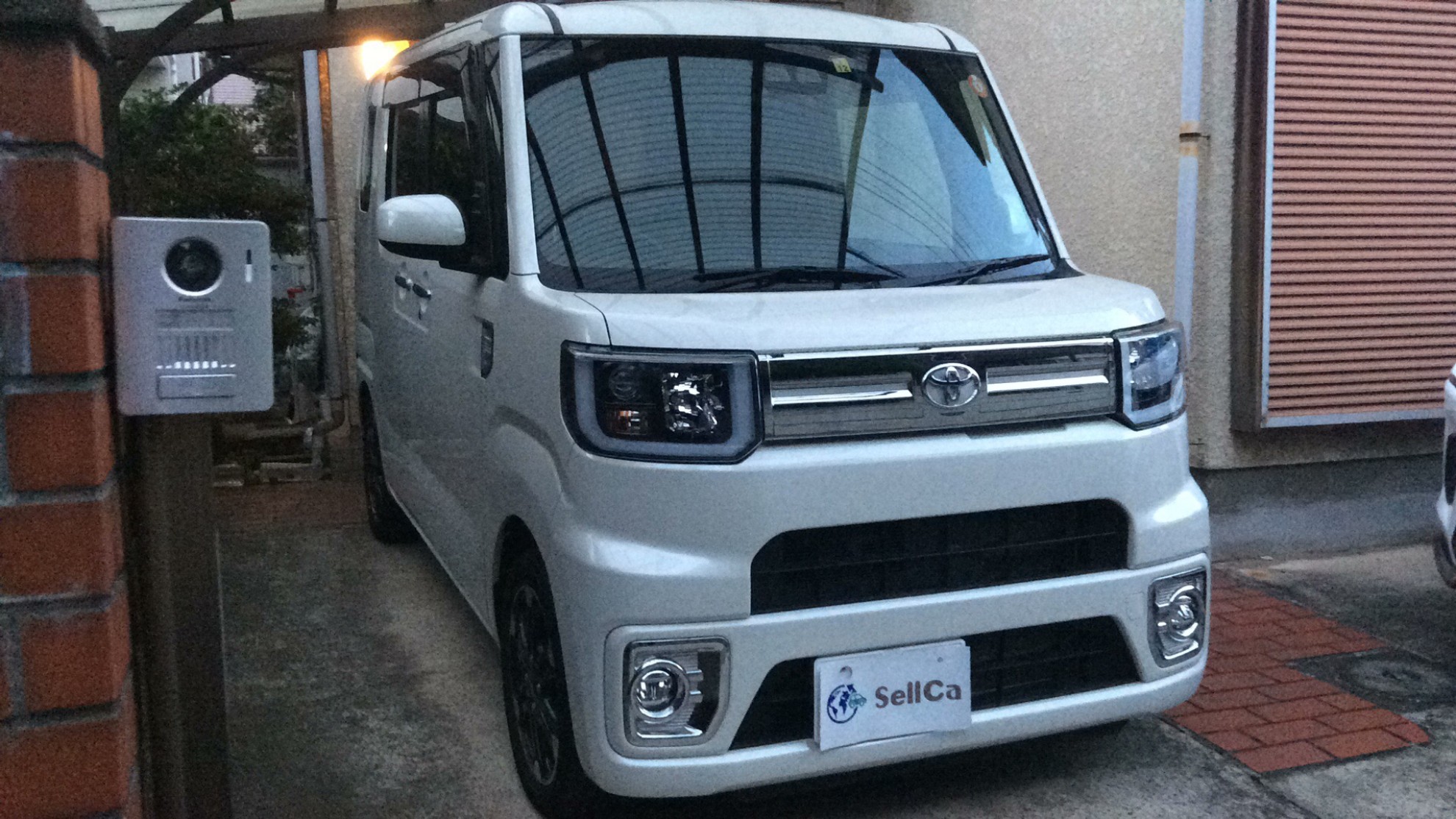 外装右前