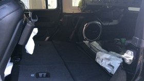 内装後方シート