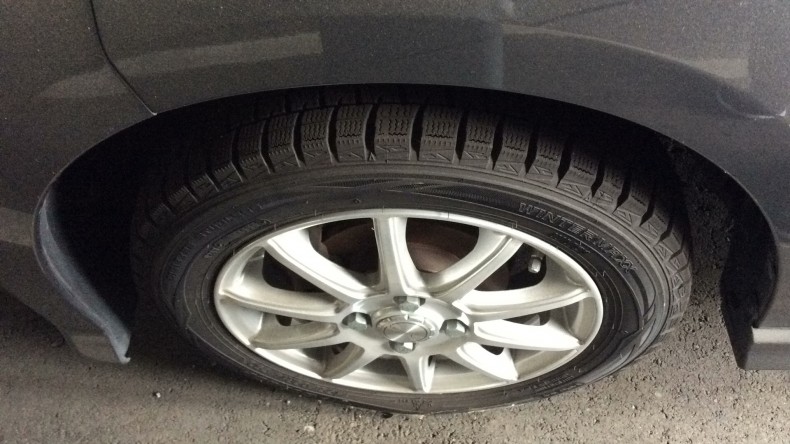 タイヤホイール前