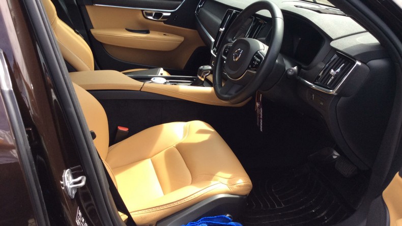 内装前方シート