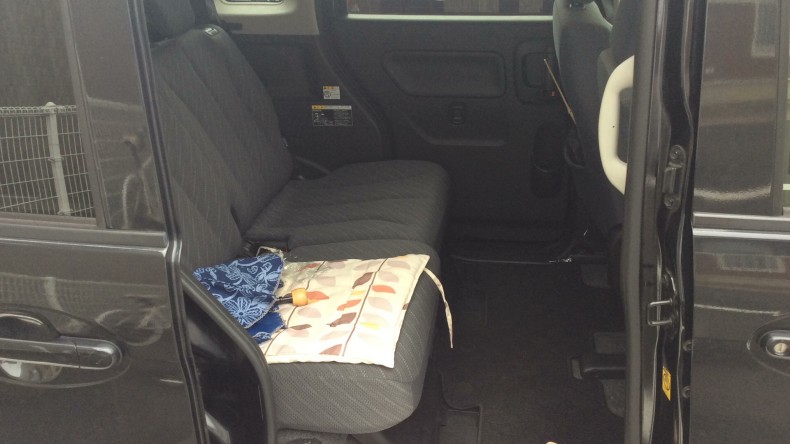 内装後方シート