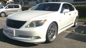 car_main_img